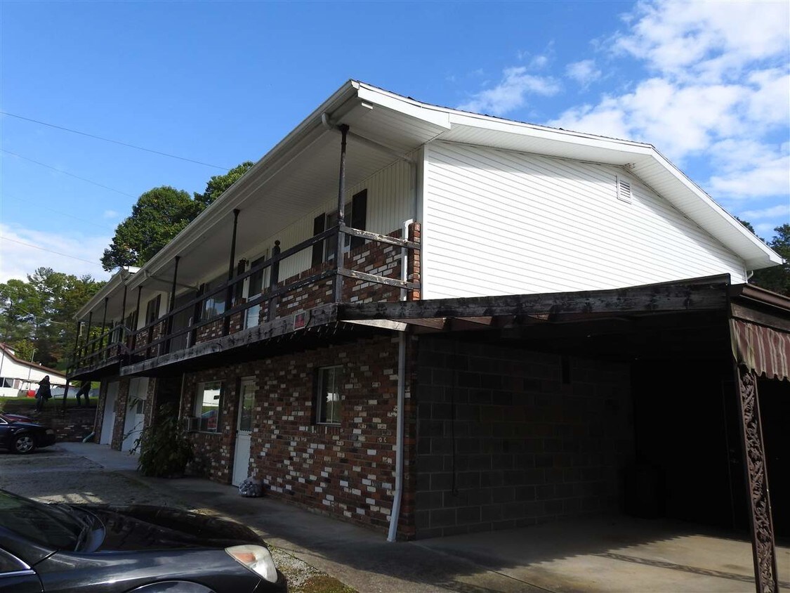 Primary Photo - 1599 Newmans Branch Rd