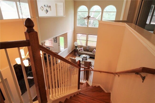 Foto del edificio - 8508 Forest Heights Ln