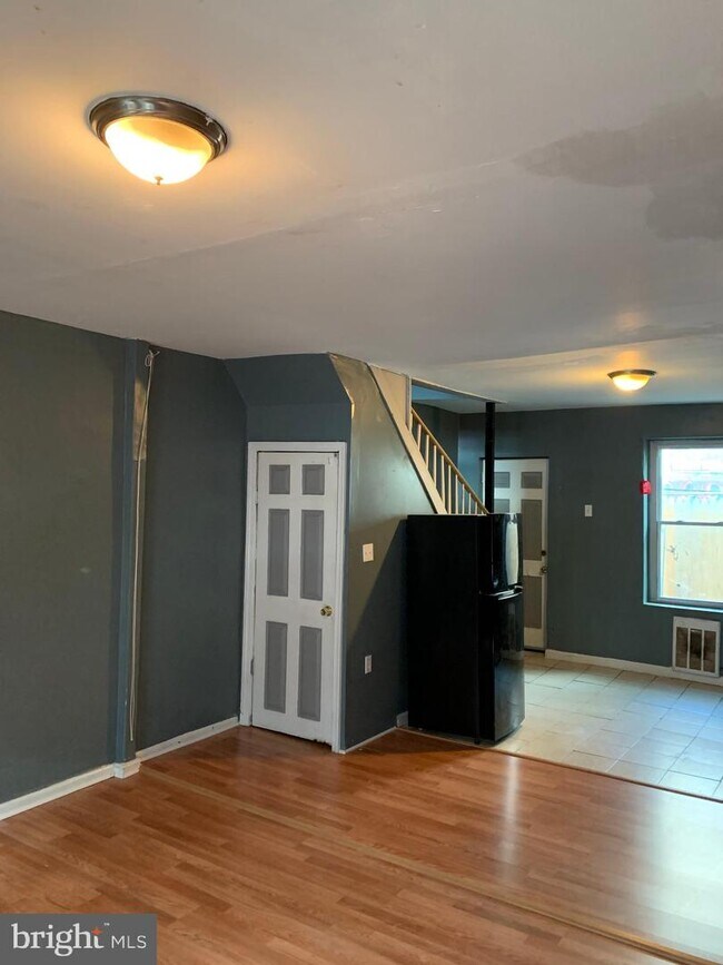 Building Photo - 3336 Mutter St