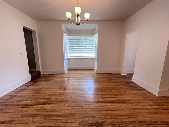 Building Photo - Recently Remolded Single Family Home within Blocks of Downtown Grand Rapids!