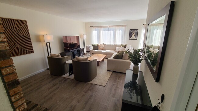 Living room - 313 Dorado Ter