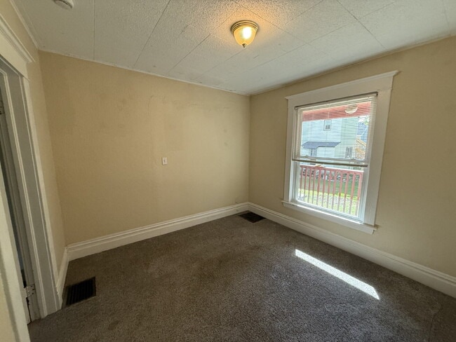 Foto del edificio - NW Side 1BR under $1000