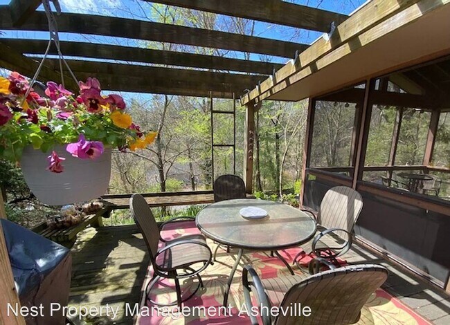 Foto del edificio - 2 br, 2 bath House - 272 Lakewood  Dr.