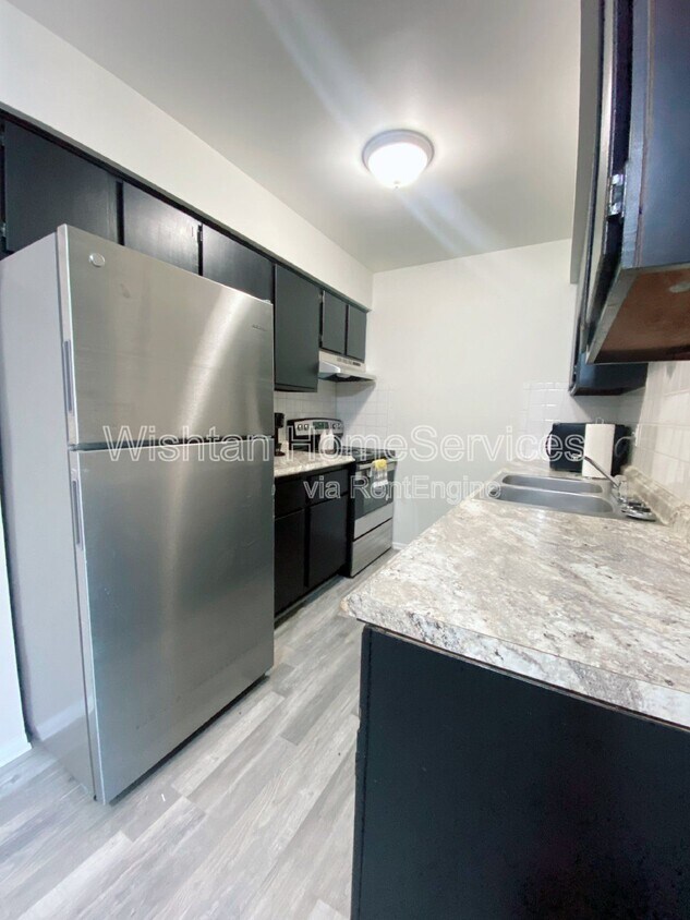 Foto principal - 203 Charleston Blvd