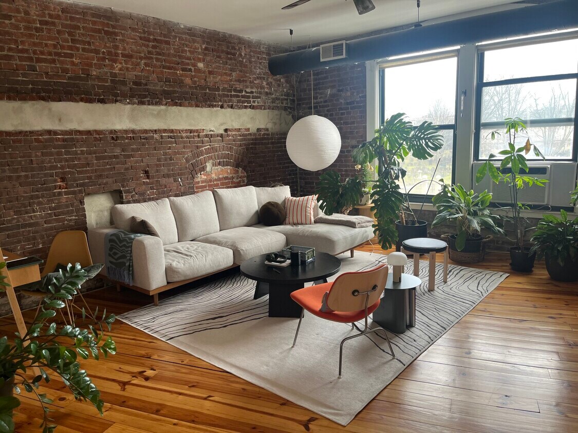 Foto principal - 600 Columbia Rd