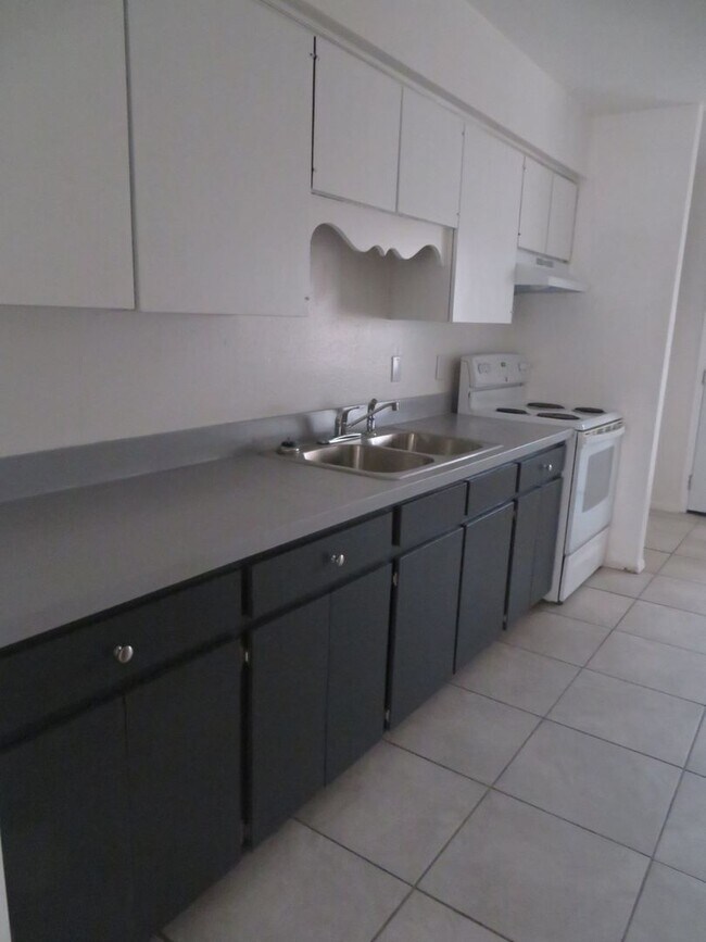 Foto del edificio - Clean 3 Bedroom 2 Bath Home For Rent