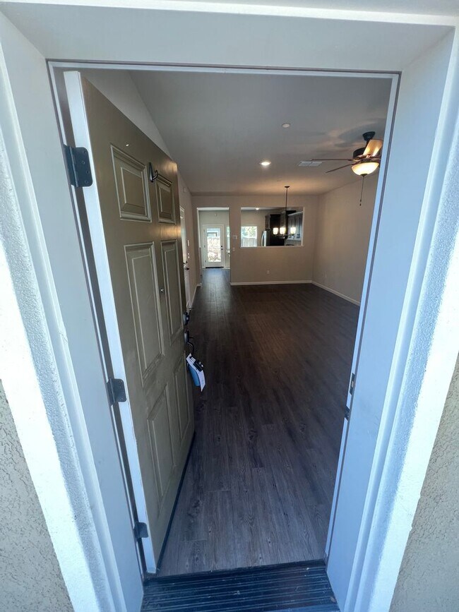 Foto del edificio - 3 Bed / 2.5 Bath | Rocklin Townhome