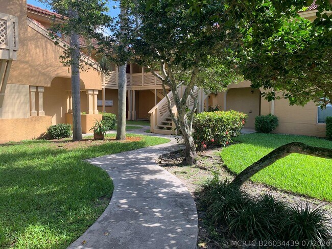 Building Photo - 4799 Via Palm Lakes