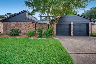 Building Photo - 946 Mesa Terrace Dr