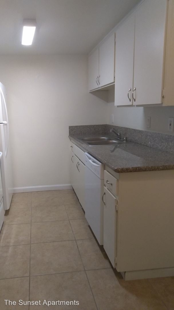 Building Photo - 4401 Belle Ter