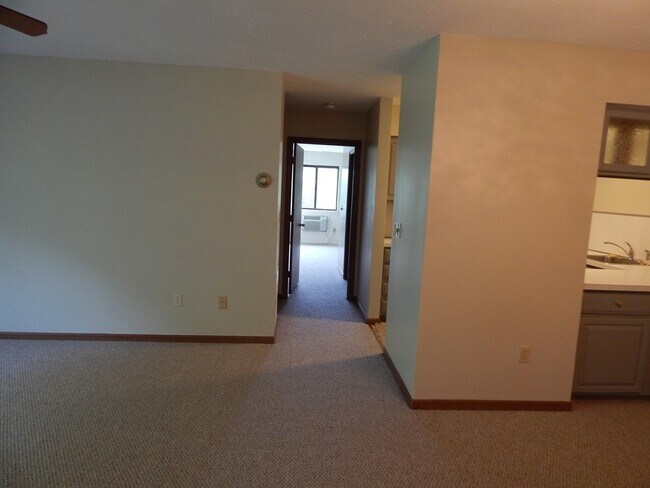 Foto del edificio - 340 Sunderland Rd