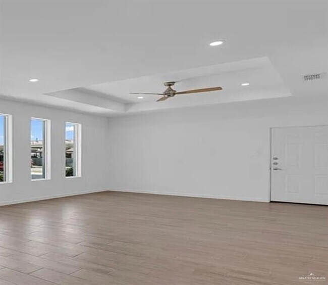 Building Photo - 13 Marcela Dr