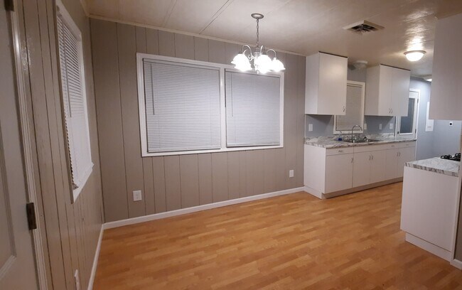 Dining Room - 1751 N 31st St