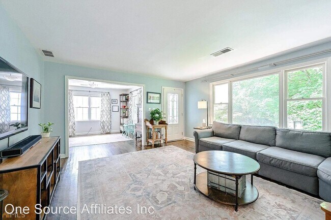 Building Photo - 3 br, 2 bath House - 1697 Beacon Hill Blvd