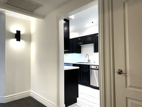 Building Photo - 10636 Wilshire - Luxury Doorman Building