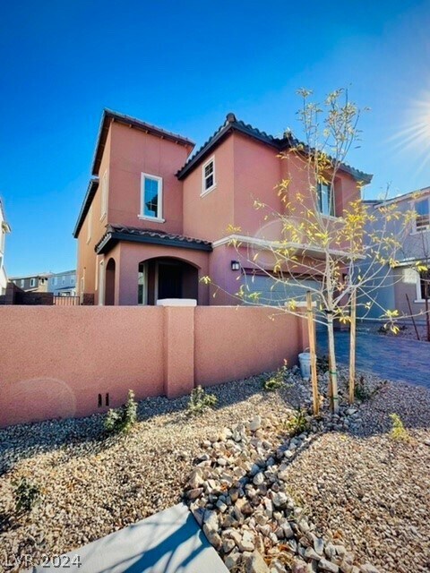 Foto del edificio - 72 Verde Rosa Dr