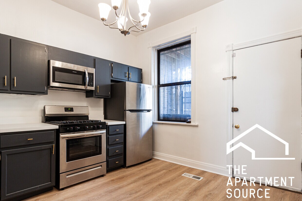 Foto principal - 2943 N Halsted St