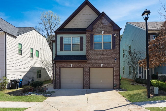 Building Photo - 4010 Lake Manor Way