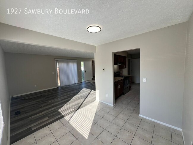 Building Photo - 1927 Sawbury Blvd