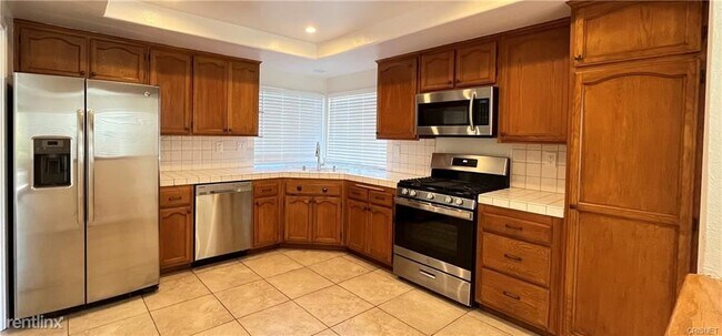 Foto del edificio - 3 br, 3 bath Townhome - 5950 Ruthwood Dr