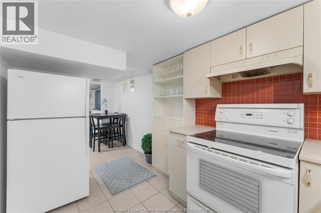 Building Photo - 1229 Chilver Rd