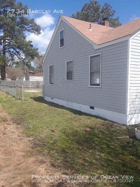 Building Photo - 2734 Barclay Ave