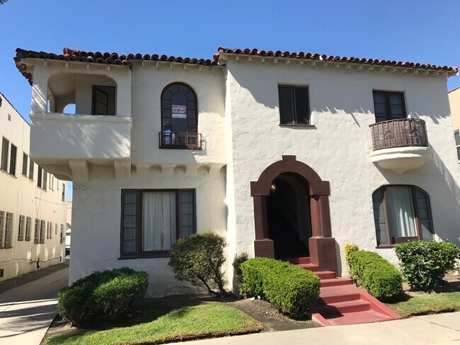 Building Photo - 363 N Curson Ave