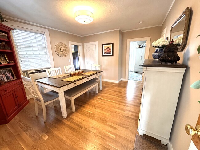 Comedor - 36 Wallis St