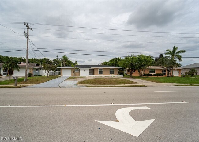 Building Photo - 4160 Country Club Blvd