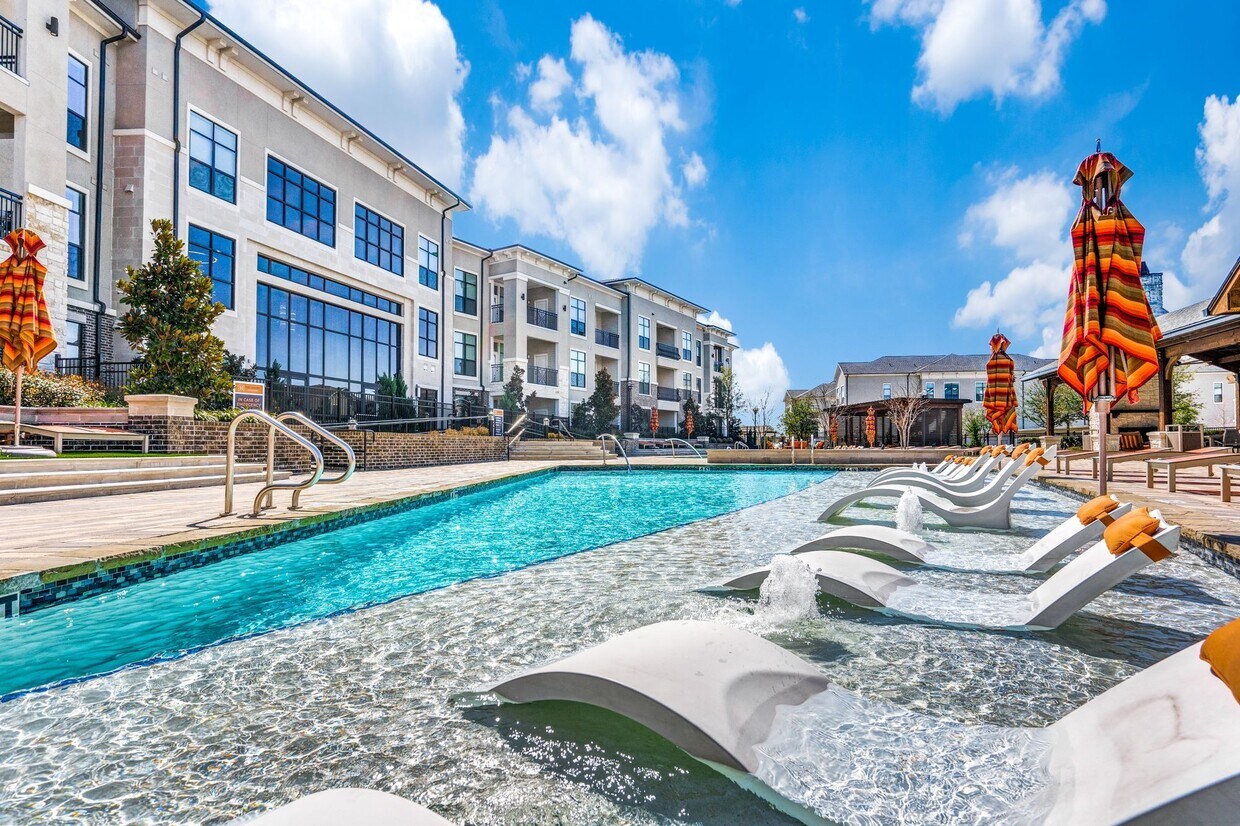 The Hendry Apartment Homes Garland Tx Apartments Com