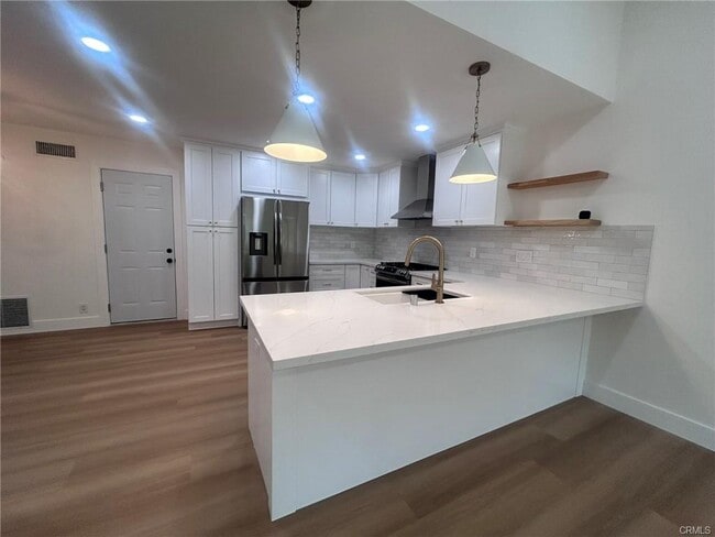 Building Photo - 27792 Perales