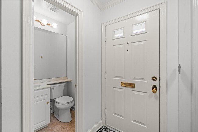 Foto del edificio - 4422 Westover Pl NW