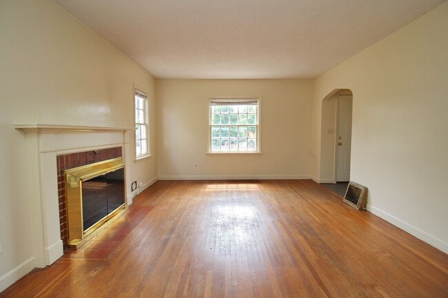 Building Photo - 7323 N McKenna Ave