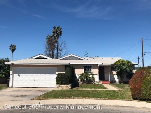 Primary Photo - 3 br, 2 bath House - 1025 W. 137TH ST