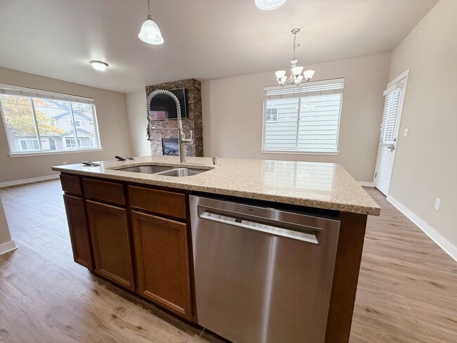 Foto del edificio - Charming 3bed/2.5 bath House!