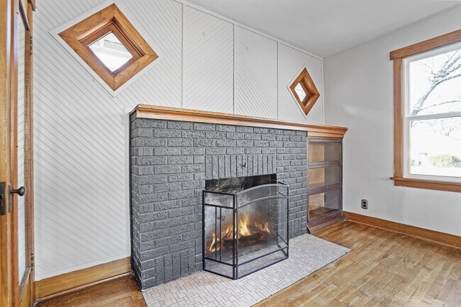 Building Photo - 2201 SW 8th St