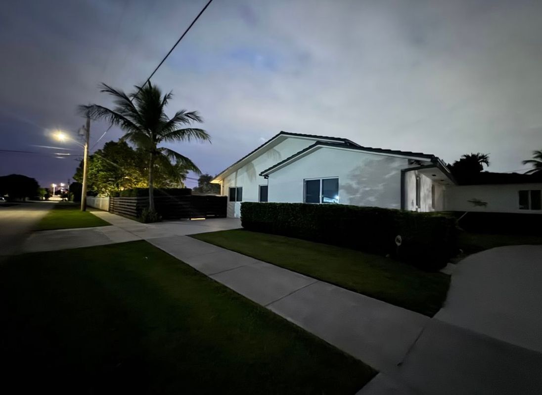 Foto principal - 2930 SW 79th Ct