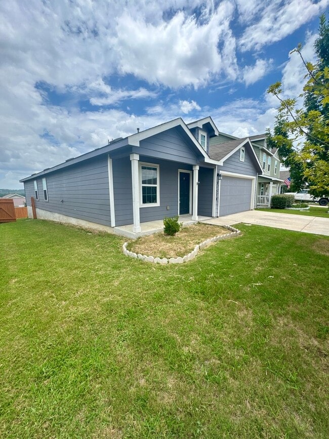 Building Photo - 2 weeks Free Rent! AVAILABLE IN BULVERDE! ...