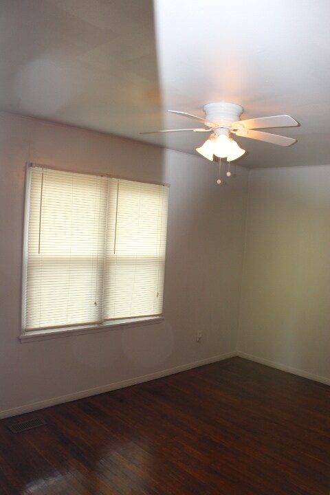 Building Photo - 1500 Carlisle Ct