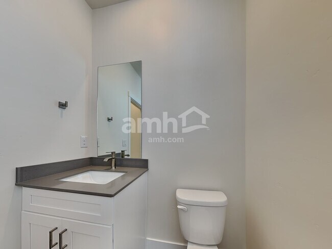 Foto del edificio - 1461 W Afton St