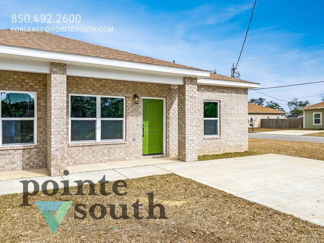 Building Photo - 454 Hancock Ln