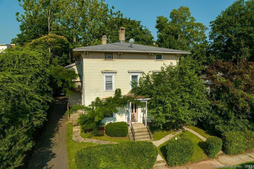 Foto del edificio - 323 Maple St