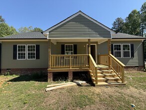 Building Photo - 27084 Foxtail Dr