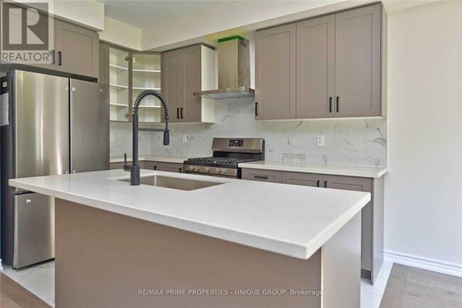Building Photo - 25 Swordfish Dr