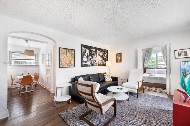 Building Photo - 39 Sidonia Ave
