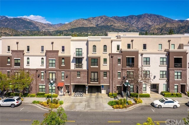 Primary Photo - 135 W Colorado Blvd