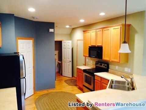 Building Photo - 938 Willow Glen Dr