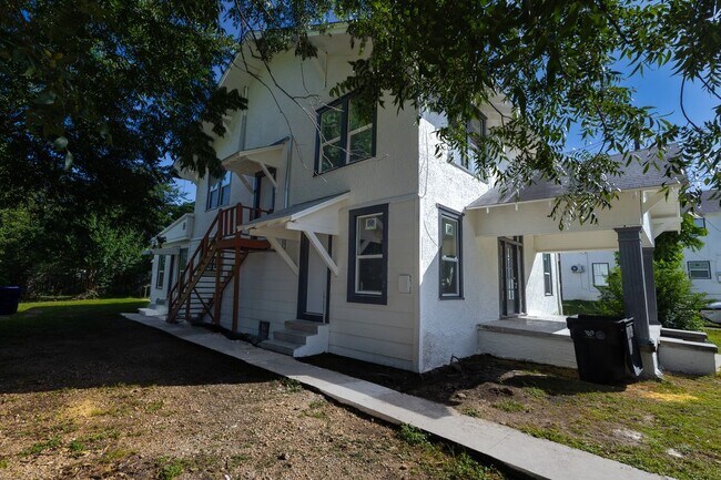Foto del edificio - 1702 Ethel Ave
