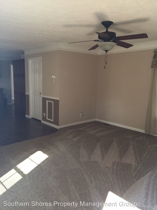 Building Photo - 3 br, 2 bath House - 806 Hughes Rd