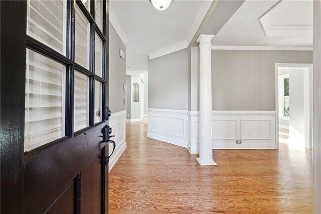 Foto del edificio - 230 Brookeivey Ln